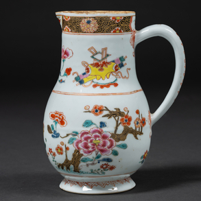 Jug in china porcelain Indian company pink family of the eighteenth century