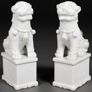 Pareja de leones Foó en porcelana de Bidasoa del siglo XX