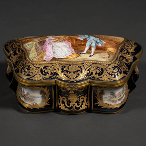 Important jewelry box in French porcelain Sévres style XIX century