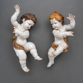 Pareja de angelotes en porcelana de Algora del siglo XX