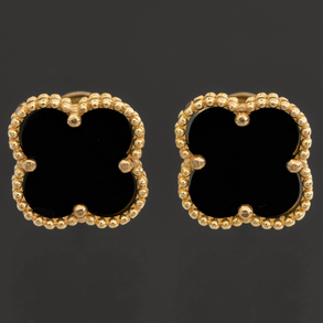 Pair of Van Cleef style earrings in 18kt yellow gold and black onyx.
