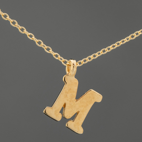 18kt yellow gold chain with M shaped pendant