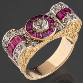 Chevalier ring in 18kt yellow gold with diamonds, rubies and platinum.