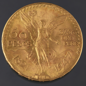 50 Mexican Peso coin in 22 kt yellow gold.