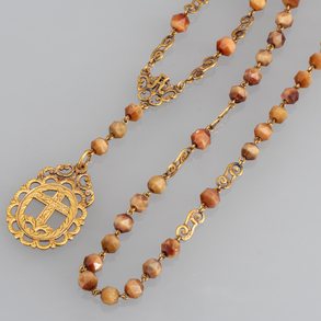 Rosary with faceted stones with pendant in 18kt yellow gold
