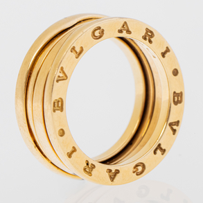 Anillo Bulgari B. Zero 1 de cuatro bandas en oro amarillo de 18kt.