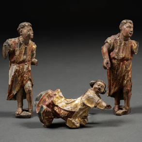 Set of two figures and angel in carved and polychrome wood of the 18th century.