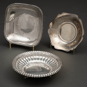Set of three breadbaskets in Spanish silver and punched of the twentieth century.