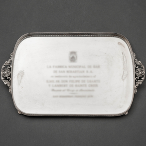 Tray with openwork railing in Spanish silver and punched twentieth century.