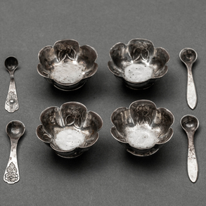 Set of four salt cellars in Mexican Sterling silver of the XX century.