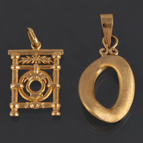 Set of two rail and link pendants in 18kt yellow gold