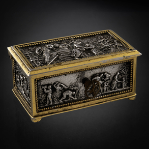 Caja Joyero en bronce decorada con escenas de la vida cotidiana en relieve del siglo XX.