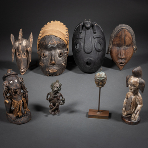 Conjunto de piezas afriacanas en madera y bronce del siglo XX