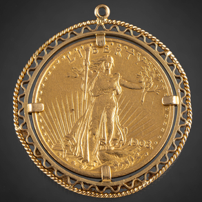 Colgante de moneda de veinte dólares de los Estados Unidos de América con bonita orla calada de oro amarillo de 18 kt.