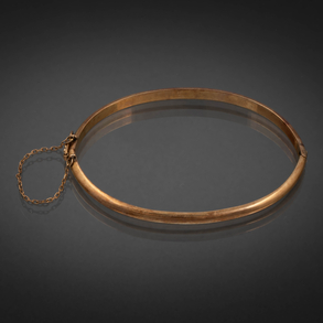 Pulsera rígida en oro amarillo de 18 kt.