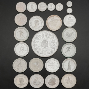 Conjunto de veinticuatro monedas conmemorativas AG