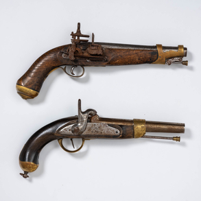 Conjunto de dos pistolas de chispa de finales de siglo XIX