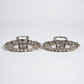 Pareja de mancerinas gallonadas en plata española del siglo XVIII